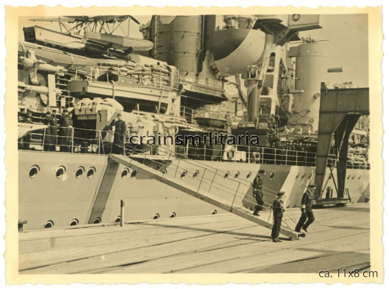 Orig Foto Admiral Lütjens auf Kreuzer Prinz Eugen Schiff GOTENHAFEN Polen 1941 (1)