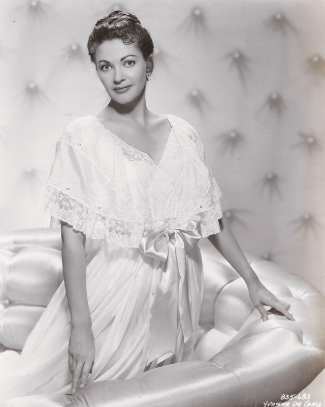 Yvonne_De_Carlo_c48