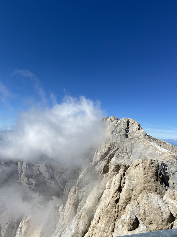 7FBF4804-EBC9-4B4C-B93C-EBF742E882EE