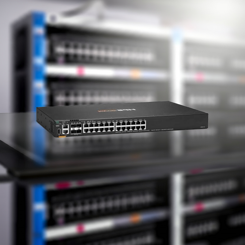 Close-up dos 4 slots SFP para fibra