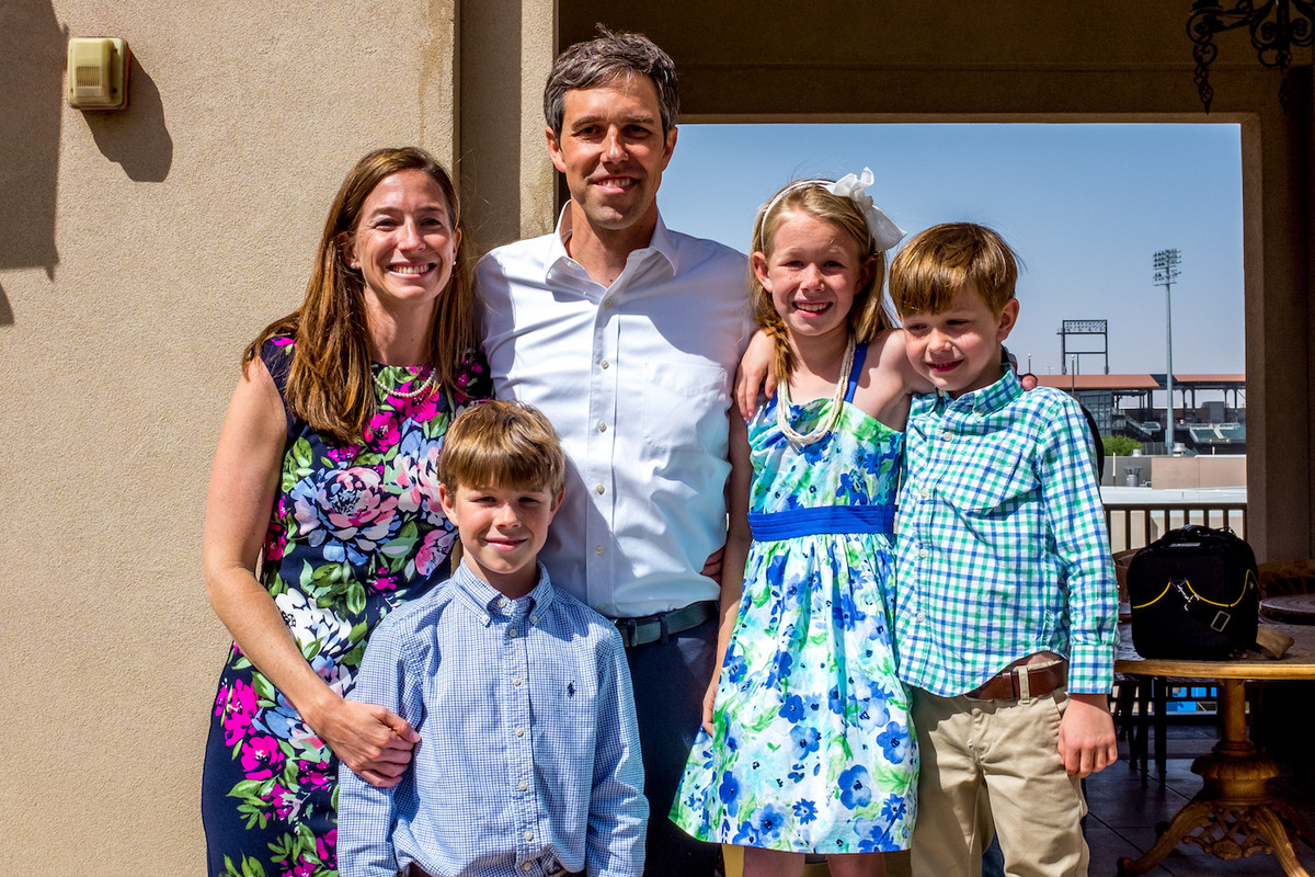 Beto and wife, Amy and children