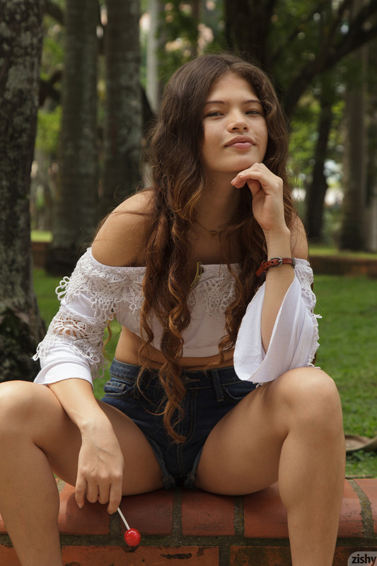 full_015_1321481033069797