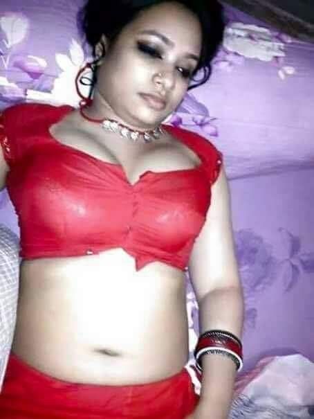 [Image: used-condoms-ki-meethi-khushbu-se-ghire-soti-mummy.jpg]