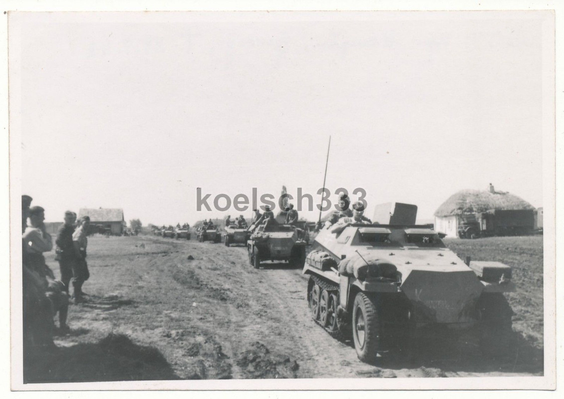 Foto Russland Feldzug 16. Panzer Div. ! Schützenpanzer an der Ch