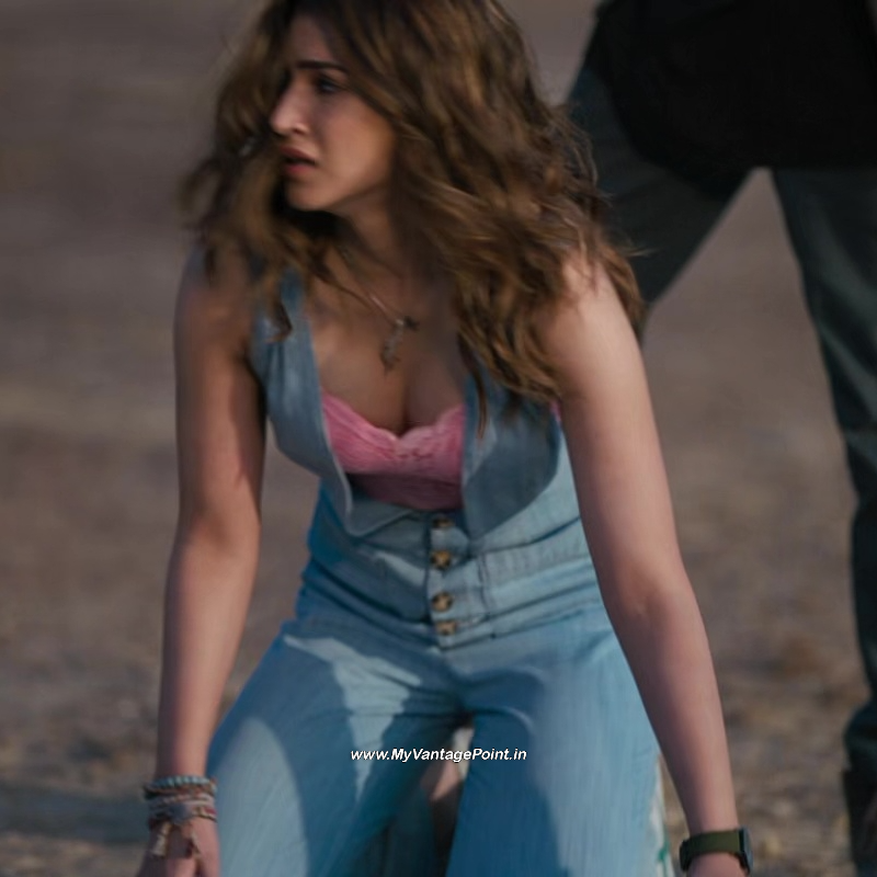 hot-kriti-sanon-in-bachchhan-paandey