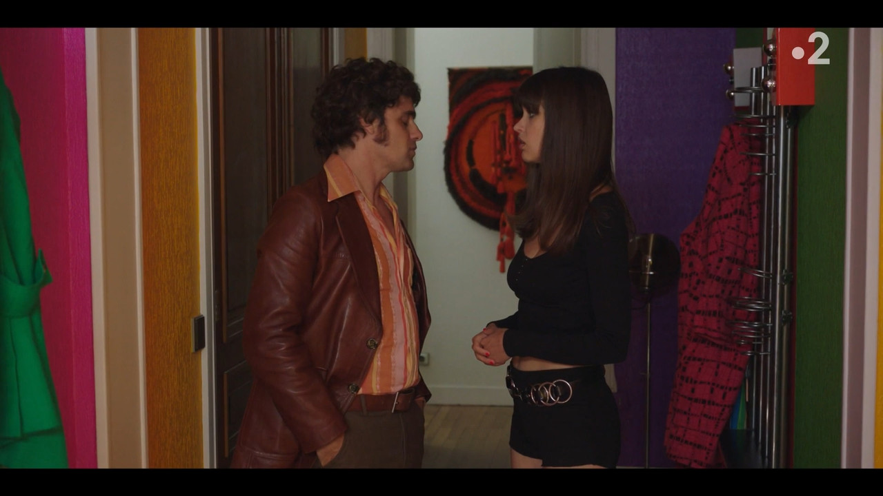 2022-05-13_21_10_Fr2_Les-petits-meurtres-d-Agatha-Christie-70-s_3x2_La-chambre-noire.mp4_snapshot_16