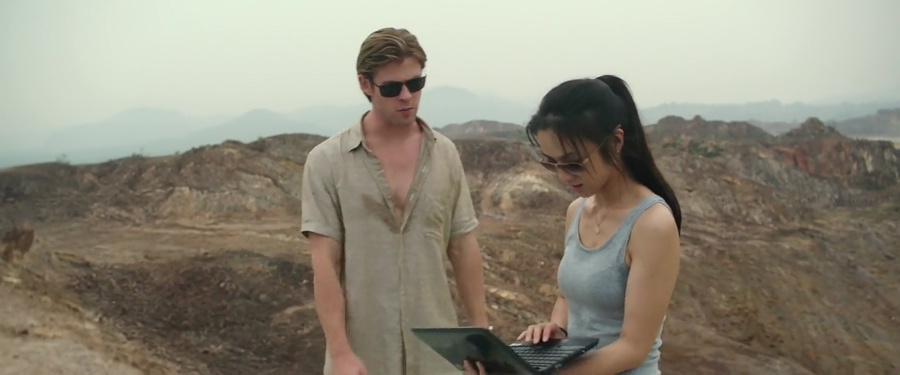 Blackhat 2015 BluRay [Hindi + English] 480p, 720p ESub Screenshot
