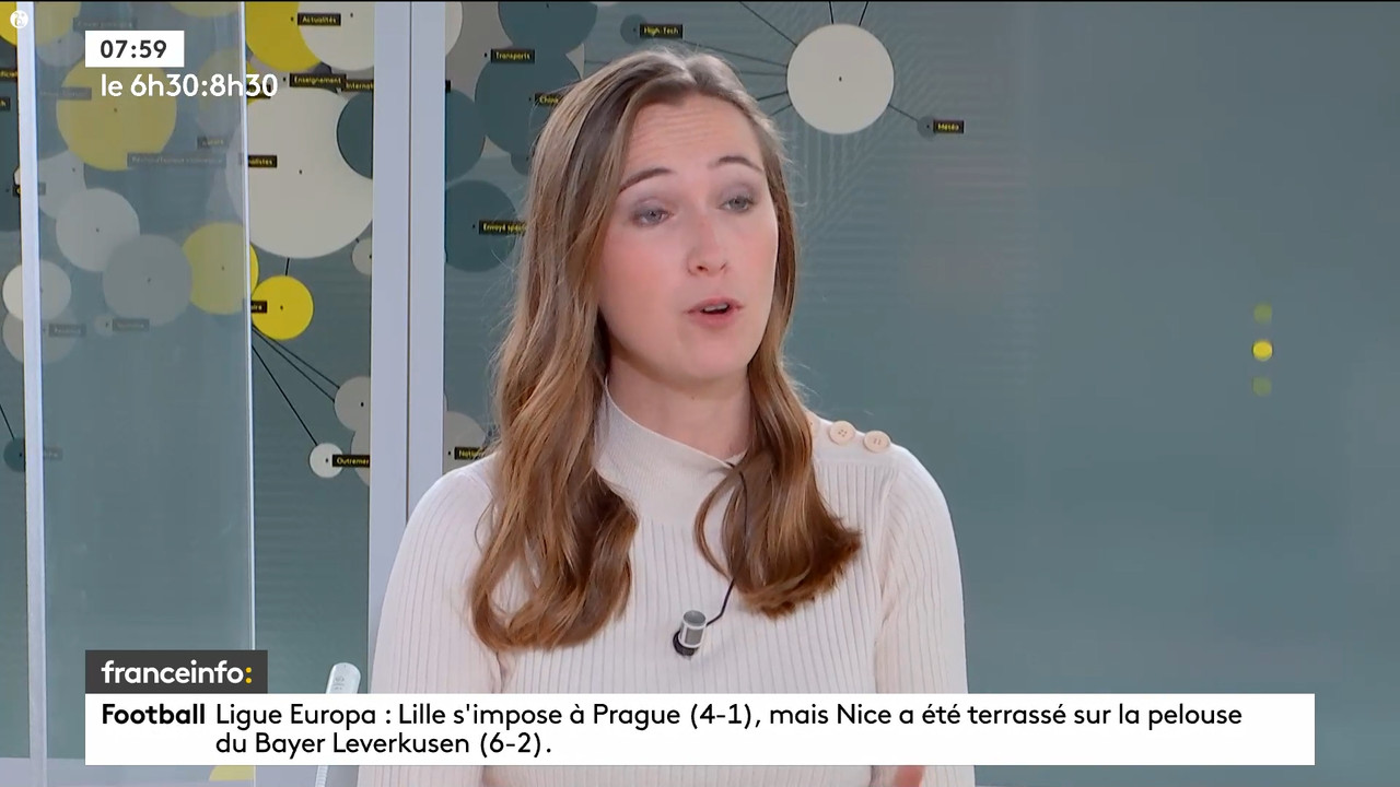 10.23 - 05.29.00 - 9h30. Entre JT, chroniques, invités et revues de p....ts_snapshot_01.36.54.052