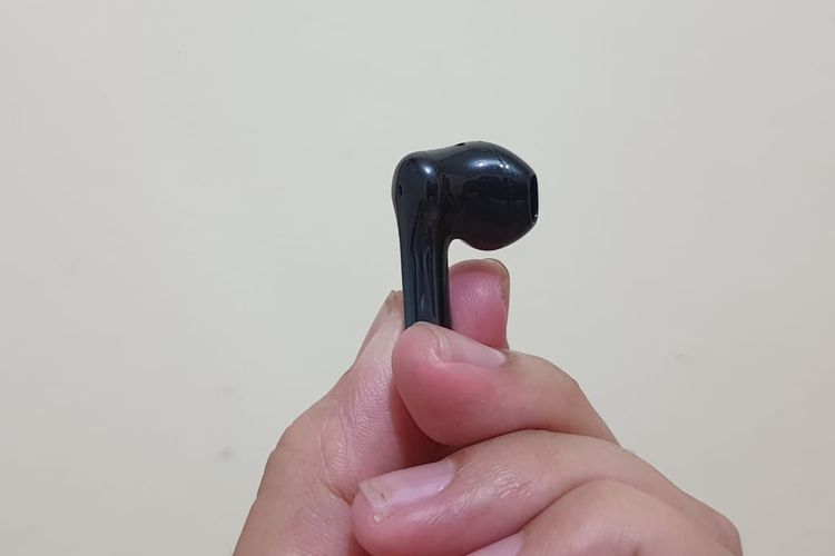 Dalam pengisian daya selama 15 menit, Vivo TWS Neo bisa digunakan untuk mendengarkan musik selama 2,5 jam.