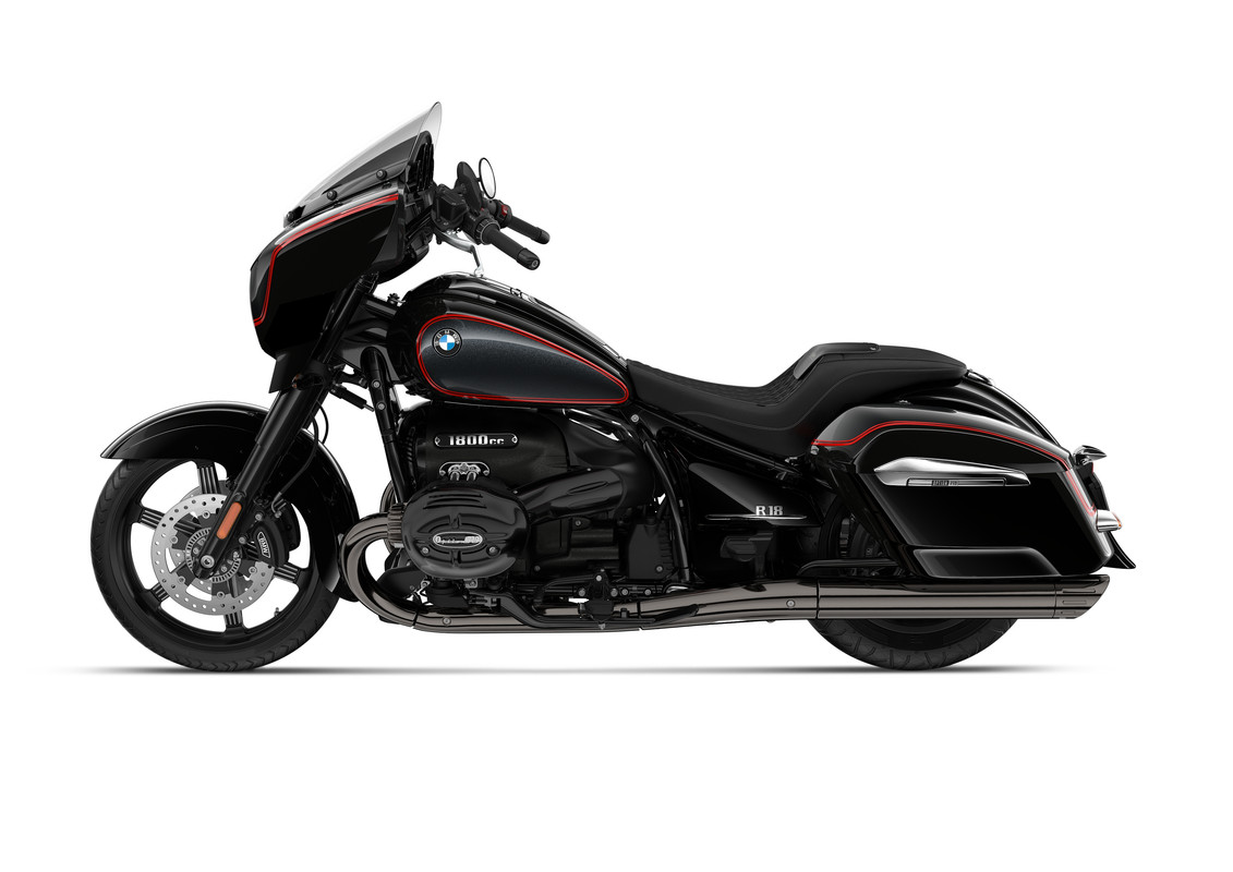 P90569054_highRes_bmw-r-18-roctane-r-1