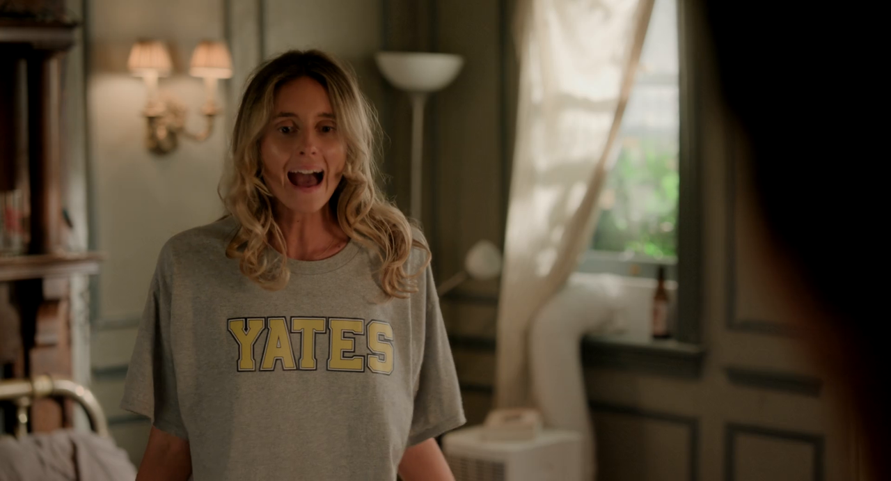 Screenshot of Overcompensating  Season 1 [Ep01-08] Completed [ORG Hindi] (2025) &bull; Hindi, English Dual Audio on MovieLinkBD