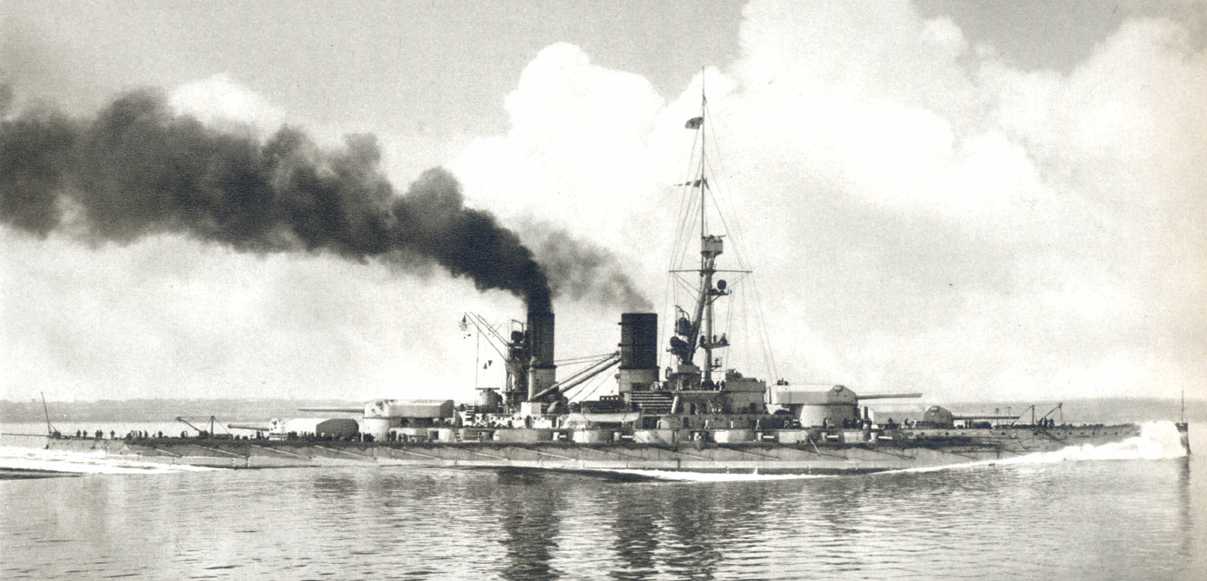 SMS-Bayern-en-el-mar.jpg