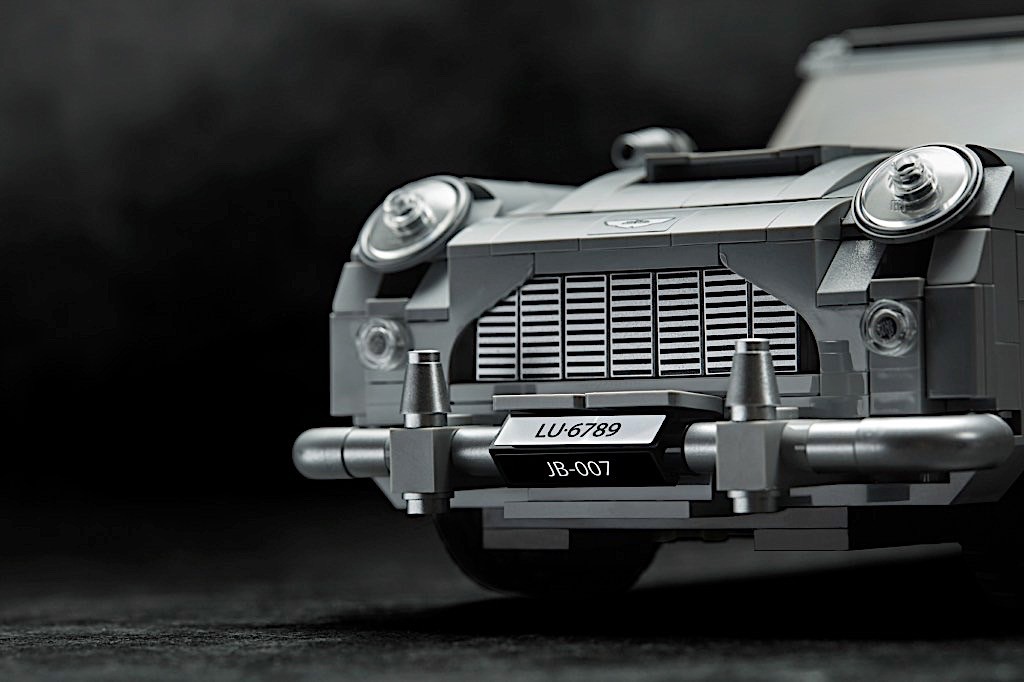 Aston Martin DB5 by Lego (37)