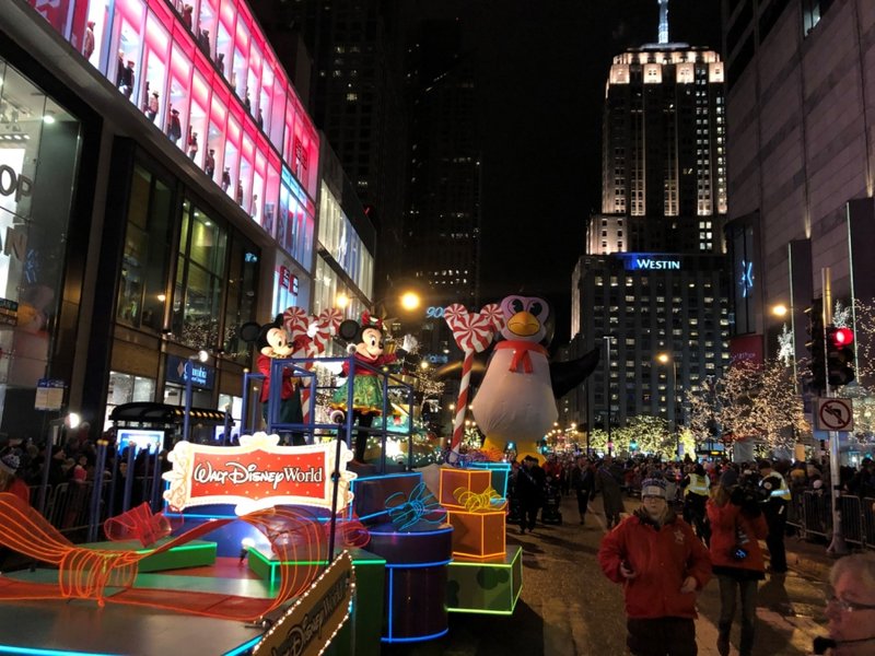 2018-Magnificent-Mile-Lights-Festival-Parade-Route3-900x675