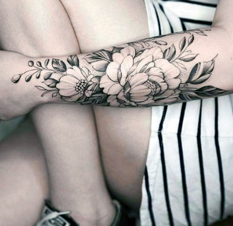 Black-and-white-flower-tattoo 512235 (56)