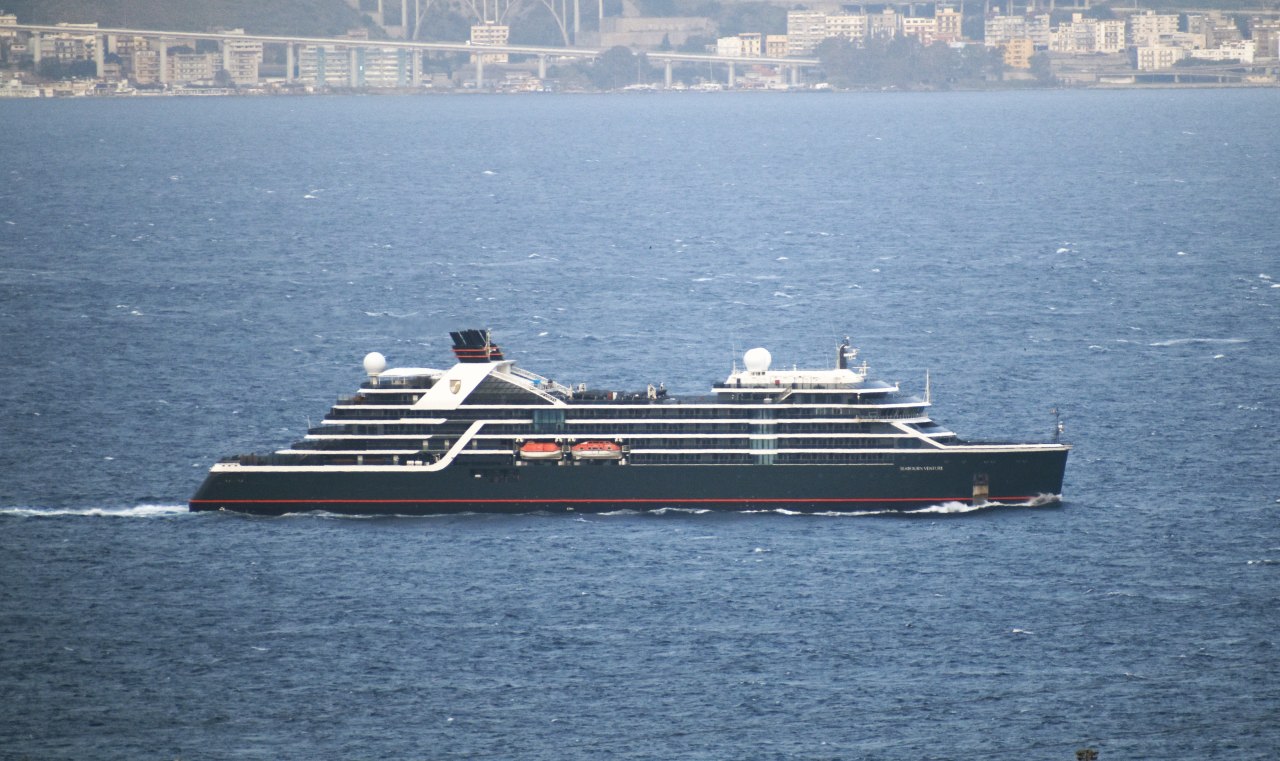 DSC-0902-Seabourn-Venture-8262.jpg
