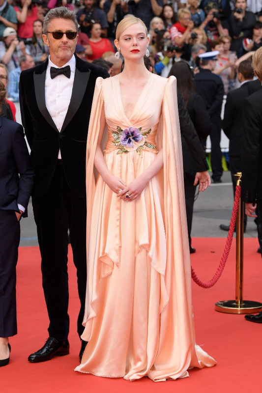 elle-fanning-cannes-film-festival-gucci-gown