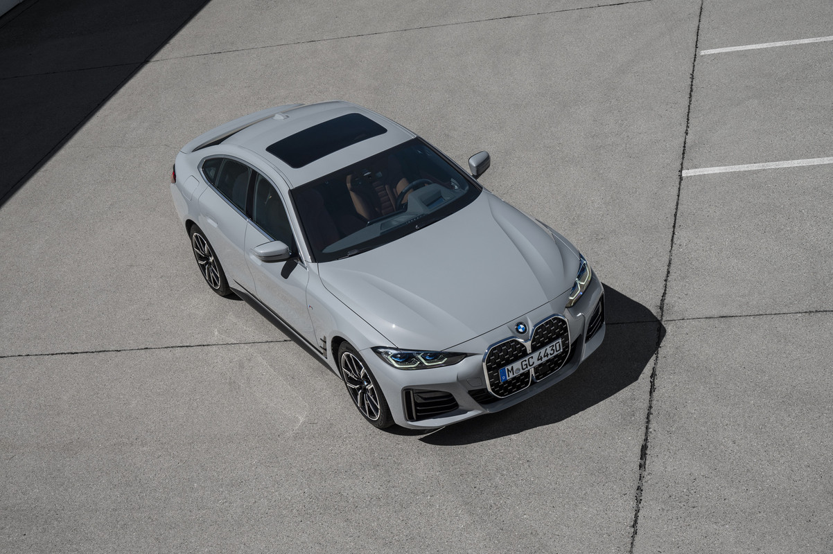 P90424601_highRes_the-all-new-bmw-430i