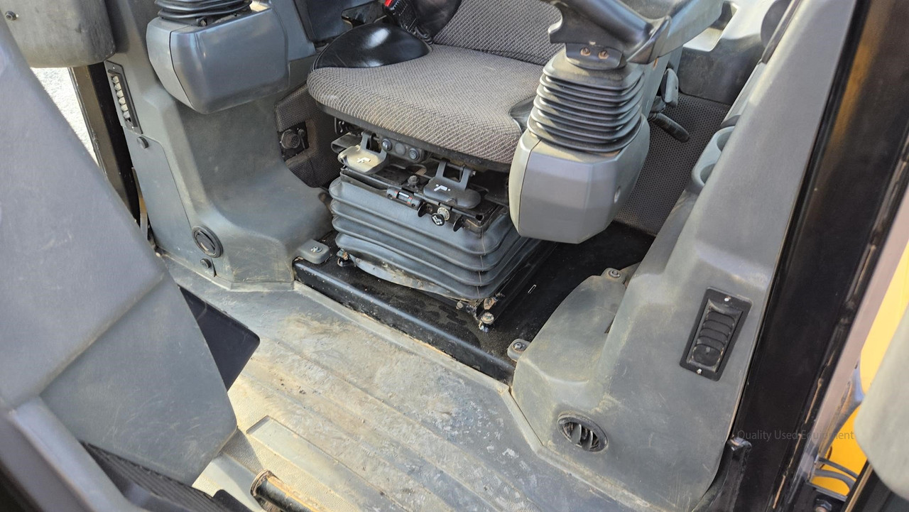 Vehicle thumbnail 102