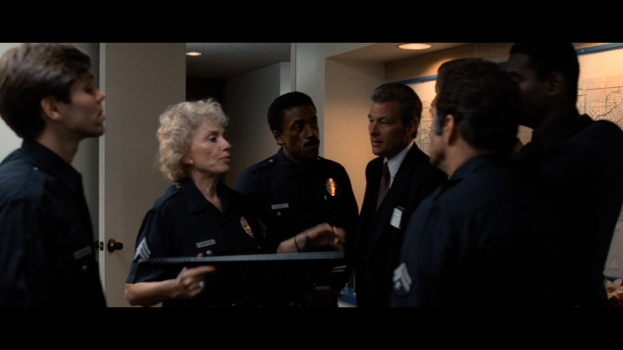 [Image: Lethal-Weapon-1080p-UHD-Blu-Ray-00-18-07...ill053.jpg]