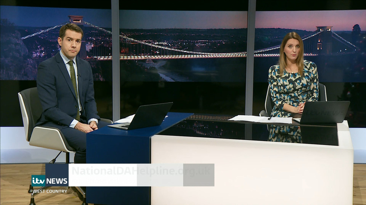 12.15 - 18.00.00 - ITV News London. The latest news in London and the....ts_snapshot_23.06.494