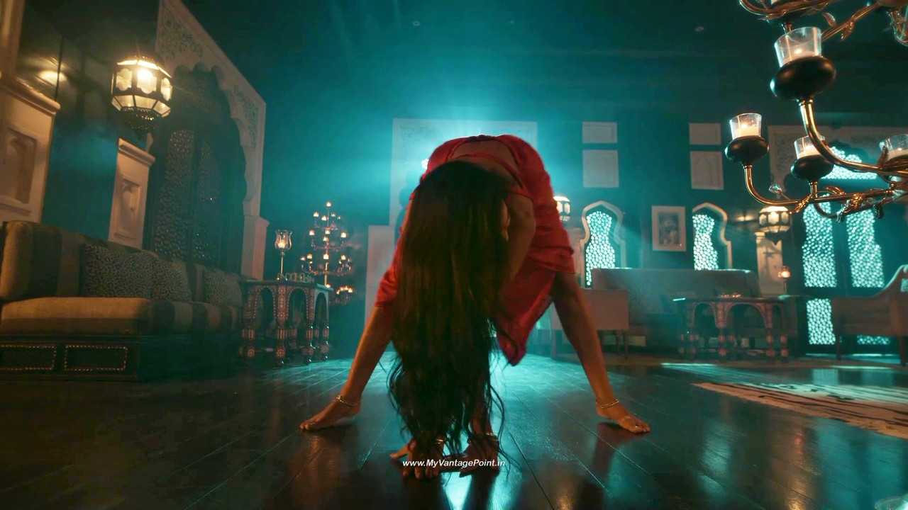 134Esha Gupta Hot in Aashram Web Series