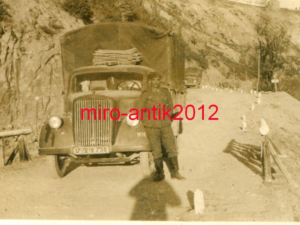 LKW, Opel Blitz auf der Passstraße Höhe 510, Vor