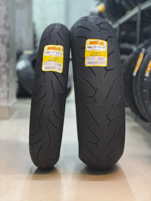 パーツ Pirelli Diablo Rosso Corsa 120/70ZR17 Amazon.com: PIRELLI DIABLO ROSSO4 CORSA Motorcycle Tire