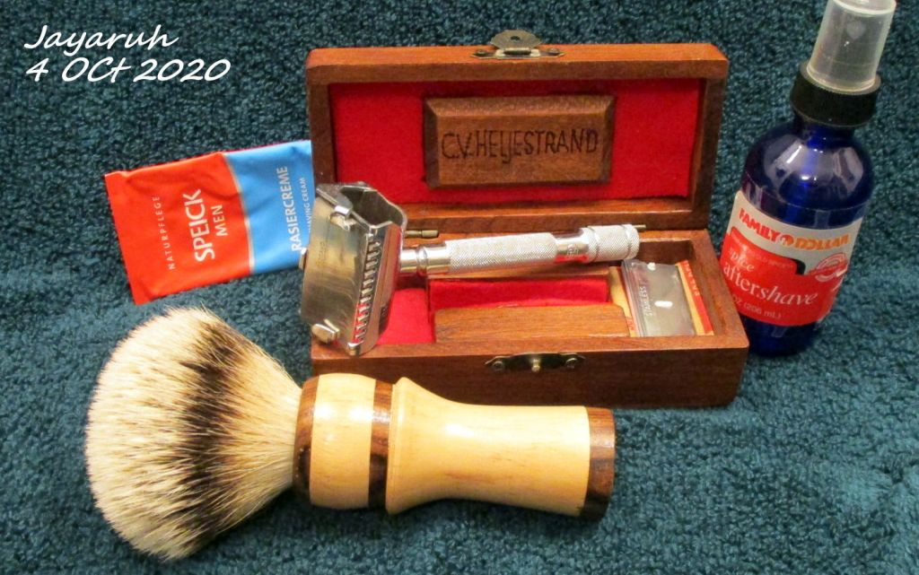 [Image: sos201004.jpg]