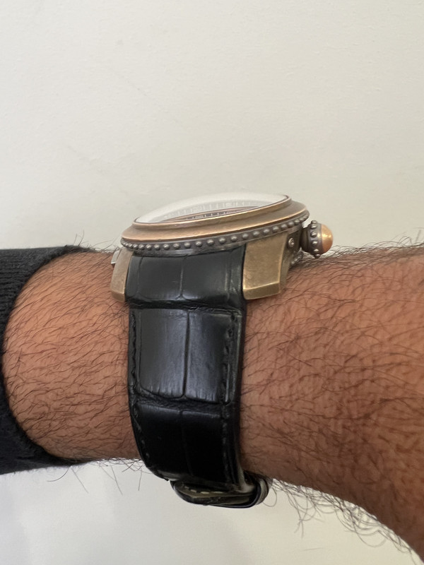 F04F213A-AE2B-432F-B749-51D43C6FFAB8