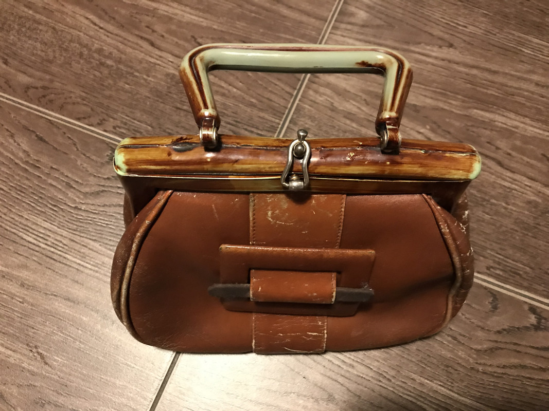 EAE166E9-3C26-4BFE-A23B-E249B301A708