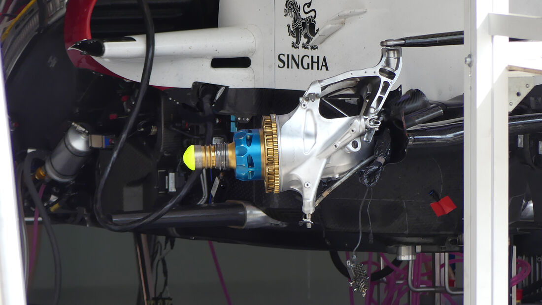 Alfa-Romeo-Formel-1-GP-Katar-Donnerstag-18-11-2021-169Gallery-6e92a3fa-1851560