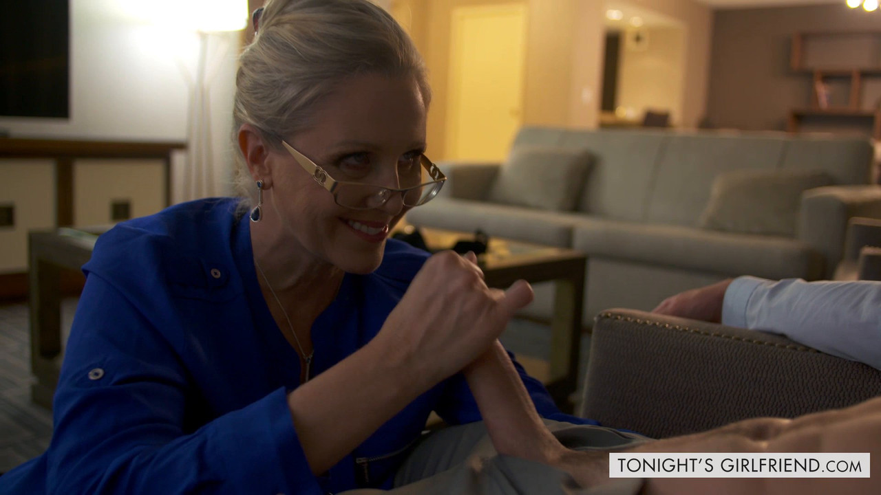 Julia Ann - Tonight's Girlfriend.mkv.0010