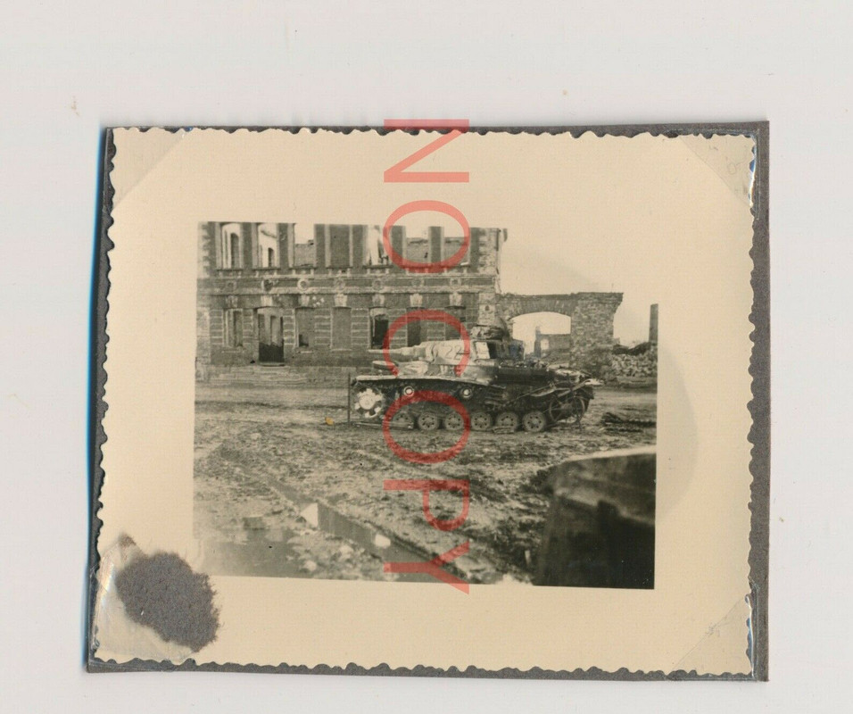 deutscher Panzer tank zerstört Kennung 22 russland