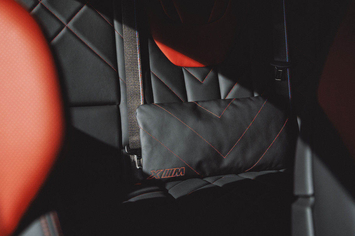 P90499833_highRes_the-bmw-xm-label-red