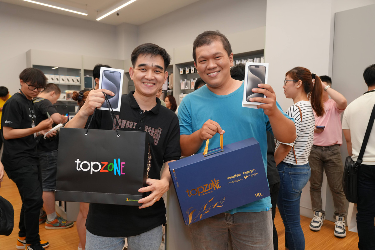 S-ki-n-m-b-n-i-Phone-15-t-i-Top-Zone-17.jpg