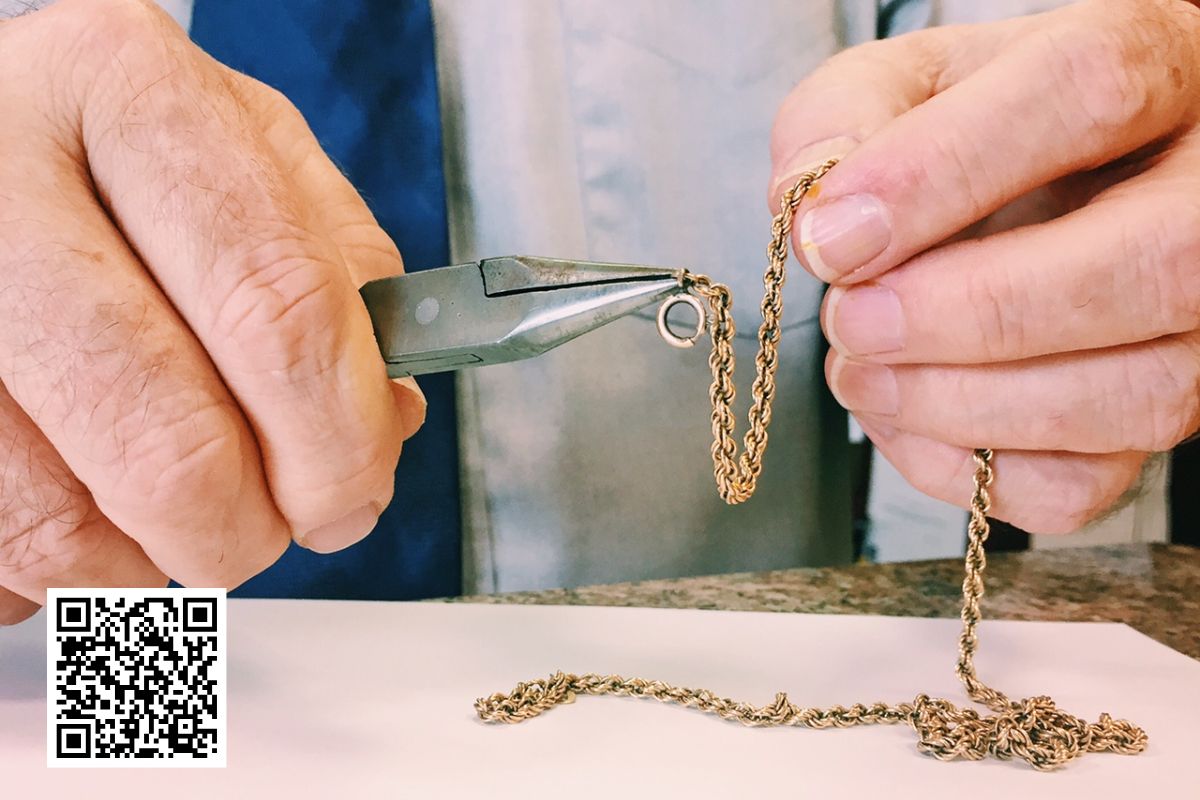 Can On-Site Jewelry Repair Fix Broken Chains or Clasps?