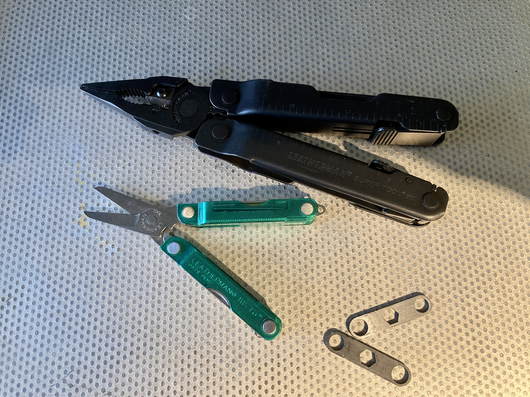 FB8B356B-48F4-42D1-89D4-7746AEDB3EE7