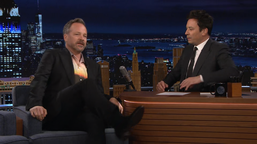 https://i.postimg.cc/VNWYvfnv/Jimmy-Fallon-2023-12-08-Anne-Hathaway-1080p-HEVC-x265.png