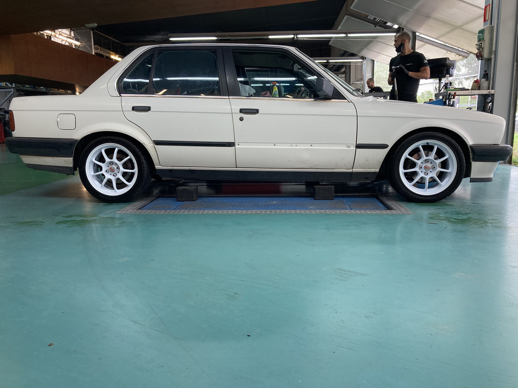 EBD8E923-D0F0-4287-B8DA-D0DCAA897D83