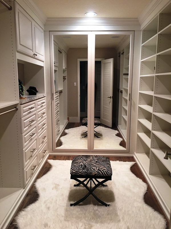 Mirror walk-in closet, Mountain View