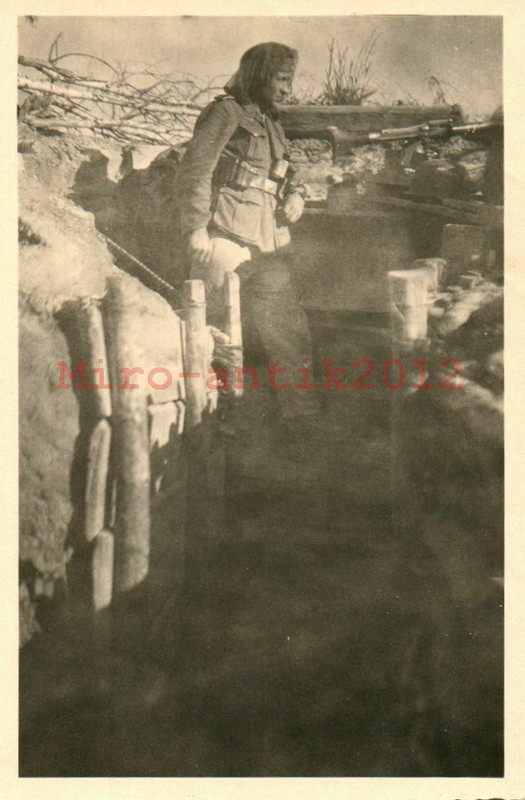 Foto, Wk2, MG Schütze in vorderster Linie