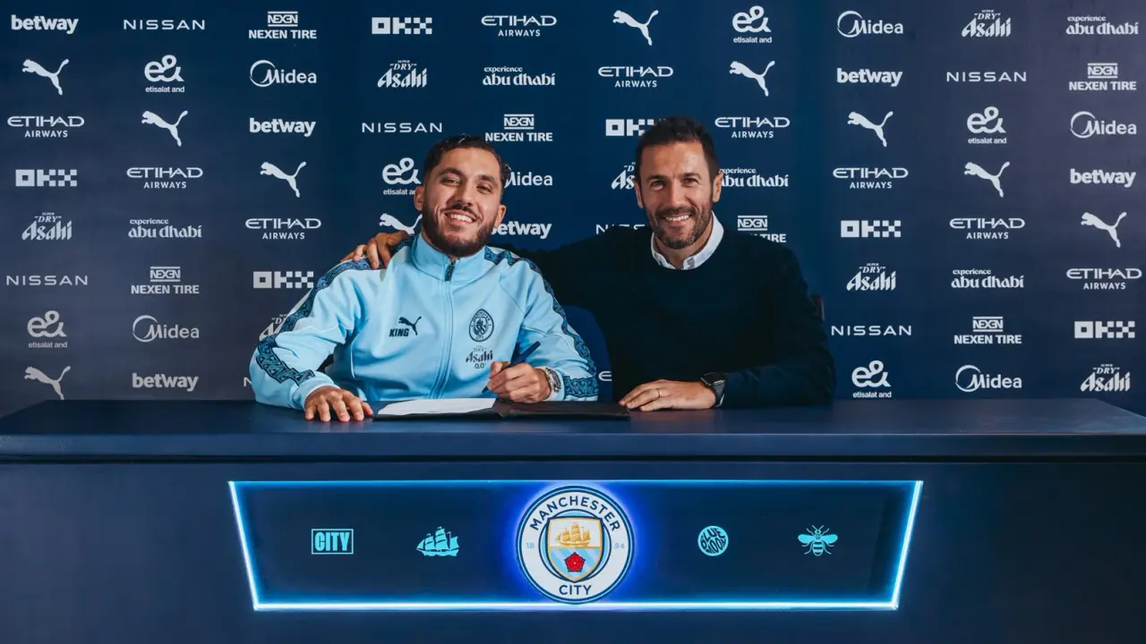 ريان شرقي لاعب كرة القدم
