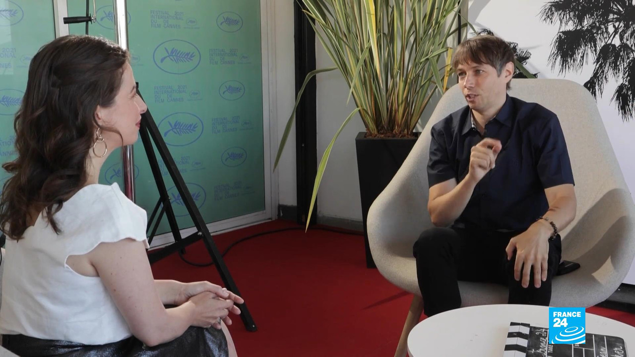 Cannes 2021 Director Sean Baker makes lift-off with Red Rocket • FRANCE 24 English.mp4_snapshot_09.1