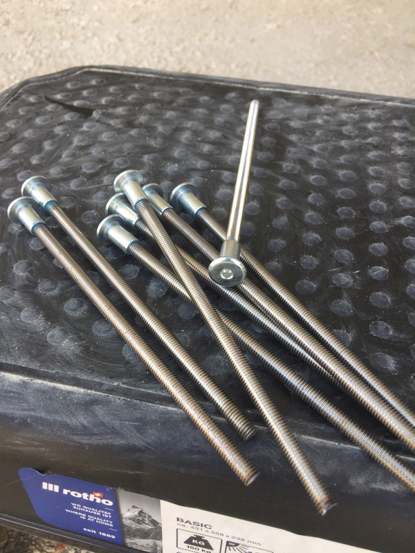 42711026-83FB-4163-99AE-DA3F0DC40268