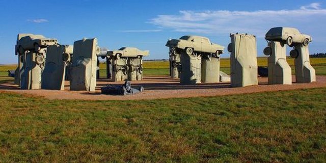 o-CARHENGE-facebook.jpg