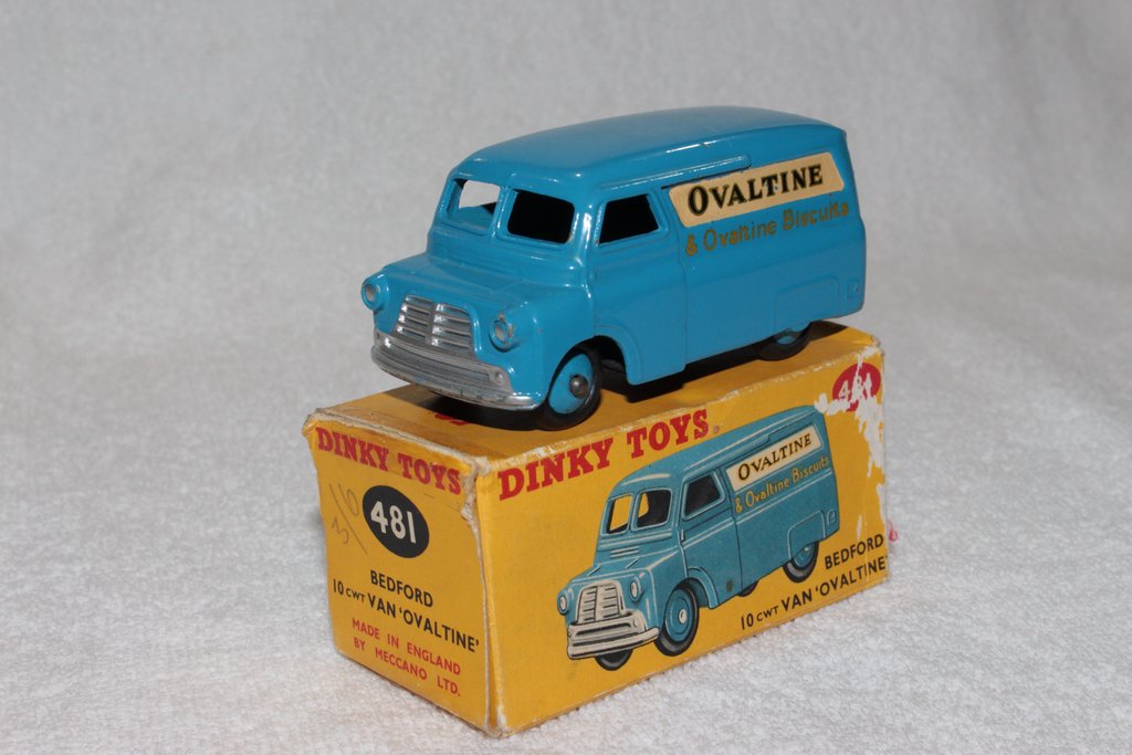 31_DT_481_Bedford_10_CWT_Van _OVALTINE_