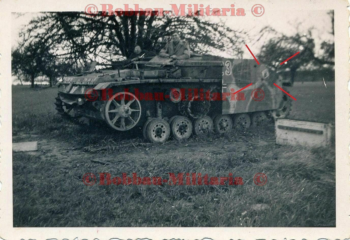 Foto Endkampf Sturmgeschütz STUG III halbe Seitenschürze Nummer Emblem !