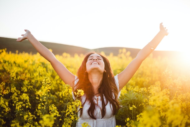 An den Beitrag angehängtes Bild: https://i.postimg.cc/VNfyS0Qm/06cbb7d4-7bc4-40bc-8880-0ab93fe009b5-flower-woman-sun.jpg