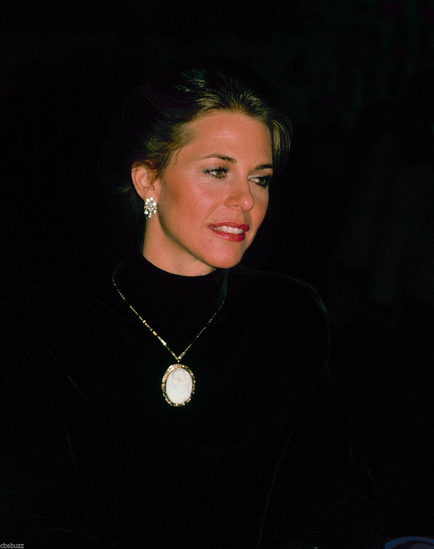 lindsay_wagner_b90